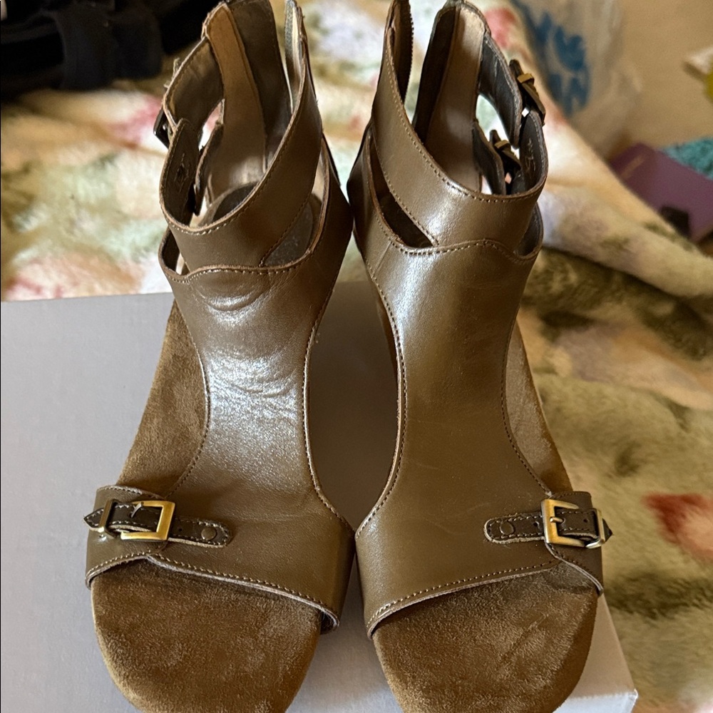 AEROSOLES Tan Women's Sandals